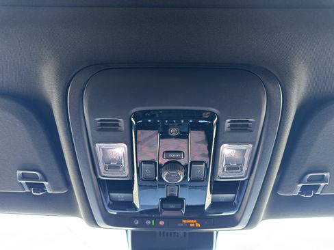 New 2026 GMC Yukon XL Denali w/ Sun & Power Step Package AWD/4WD image 23