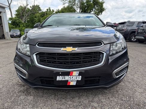 Used 2016 Chevrolet Cruze LT FWD image 2