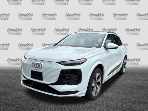 Used 2025 Audi Q6 e-tron Premium Plus w/ Premium Plus AWD/4WD image 5