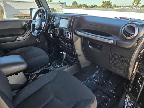 Used 2015 Jeep Wrangler Unlimited Sport w/ Connectivity Group image 24