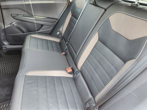 Used 2024 Volkswagen Taos SEL image 10