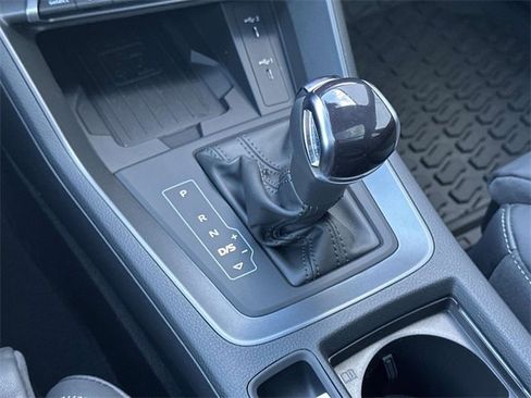 Certified 2025 Audi Q3 2.0T Premium w/ Convenience Package image 34