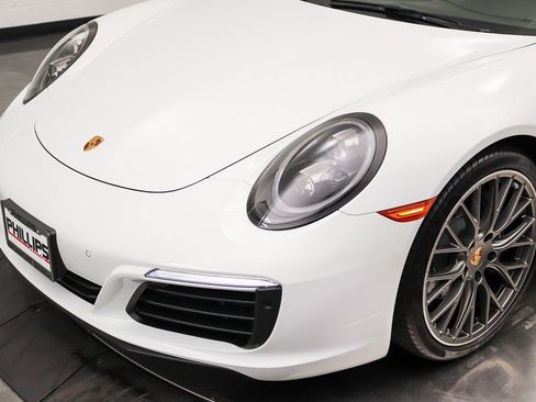 Used 2019 Porsche 911 Targa 4 AWD/4WD image 12