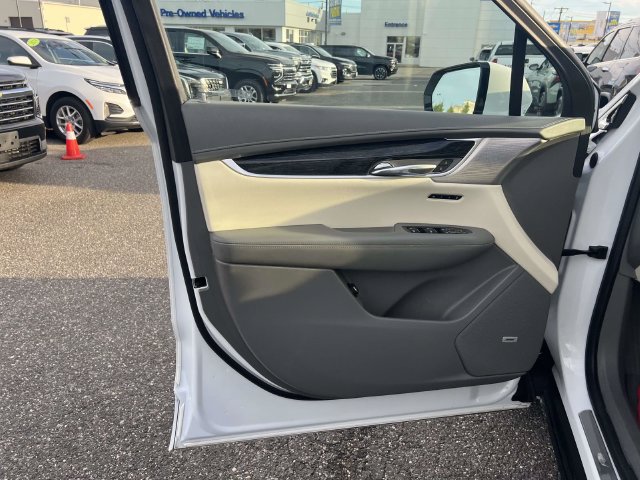 Used 2023 Cadillac XT6 Premium Luxury AWD/4WD image 18