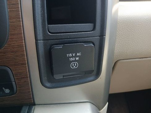 Used 2015 RAM 2500 Laramie w/ Convenience Group AWD/4WD image 39