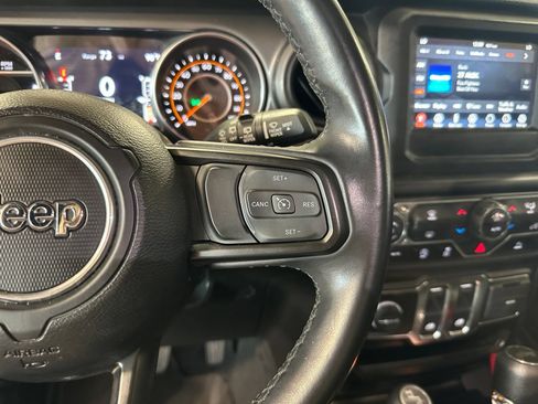 Used 2022 Jeep Wrangler Sport AWD/4WD image 18