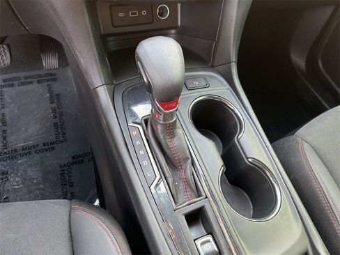 Used 2023 Chevrolet Equinox RS image 16