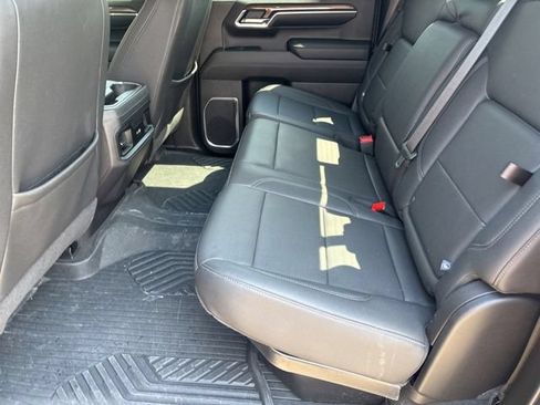 Used 2024 Chevrolet Silverado 1500 LT Trail Boss w/ LT Trail Boss Premium Package AWD/4WD image 15