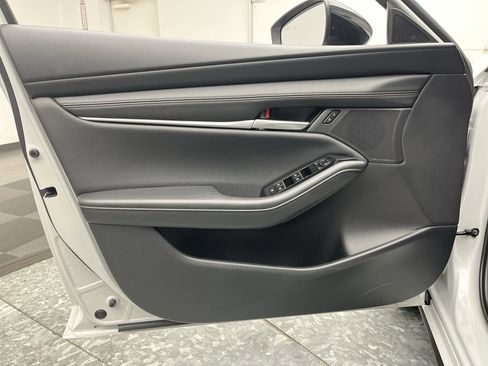 Certified 2025 MAZDA MAZDA3 s Sport image 7