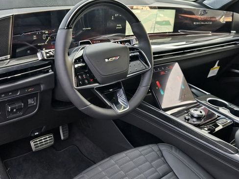New 2026 Cadillac Escalade ESV V image 23