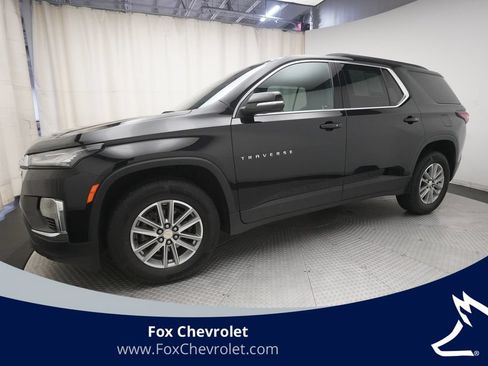 Used 2023 Chevrolet Traverse LT w/ LPO, Floor Liner Package AWD/4WD image 1