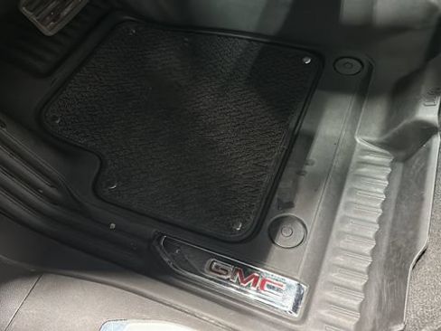 Used 2024 GMC Sierra 1500 Denali AWD/4WD image 15