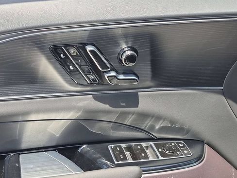 New 2026 Cadillac Lyriq Luxury AWD/4WD image 13