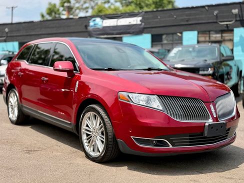 Used 2014 Lincoln MKT AWD w/ Equipment Group 201A image 1