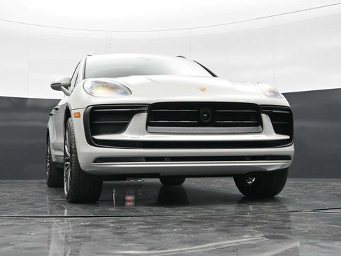 New 2026 Porsche Macan AWD/4WD image 43