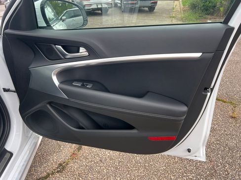 New 2026 Genesis G70 2.5T image 14