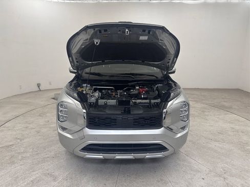 Used 2023 Mitsubishi Outlander SEL FWD image 12