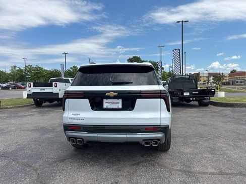 New 2026 Chevrolet Traverse LT w/ Sun and Wheel Package FWD image 4