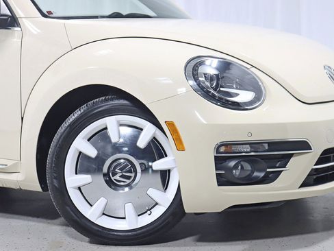 Used 2019 Volkswagen Beetle 2.0T Final Edition SEL image 5
