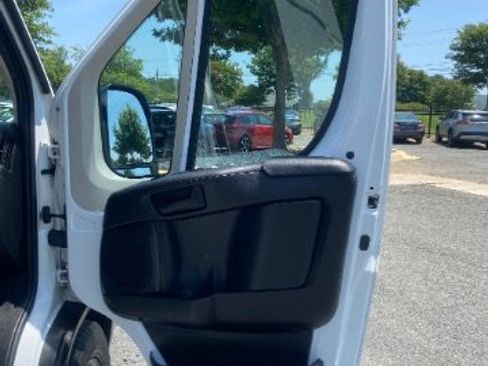 Used 2020 RAM ProMaster 2500 w/ Interior Convenience Group FWD image 15