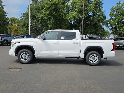 New 2026 Toyota Tundra SR5 w/ SR5 Premium Package AWD/4WD image 6