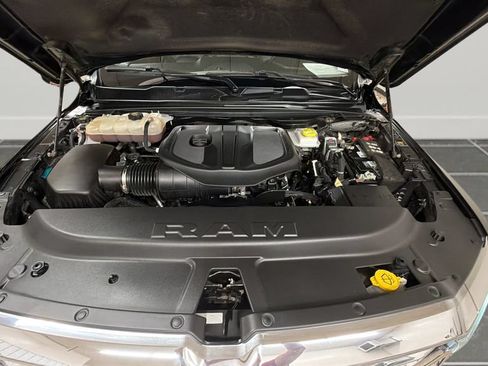 Used 2025 RAM 1500 Laramie AWD/4WD image 23