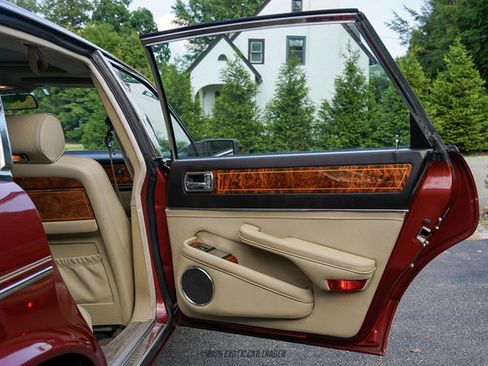 Used 1988 Jaguar XJ Vanden Plas RWD image 53