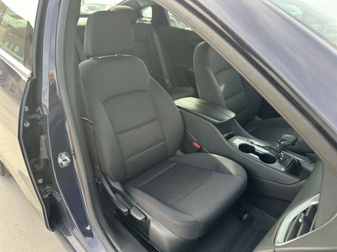 Used 2025 Chevrolet Malibu LT image 30
