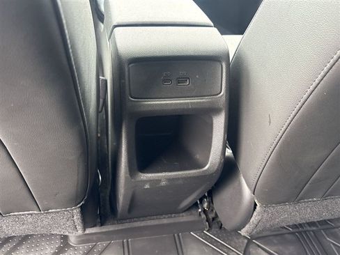 Certified 2024 Chevrolet Trax LT w/ Sunroof Package FWD image 20