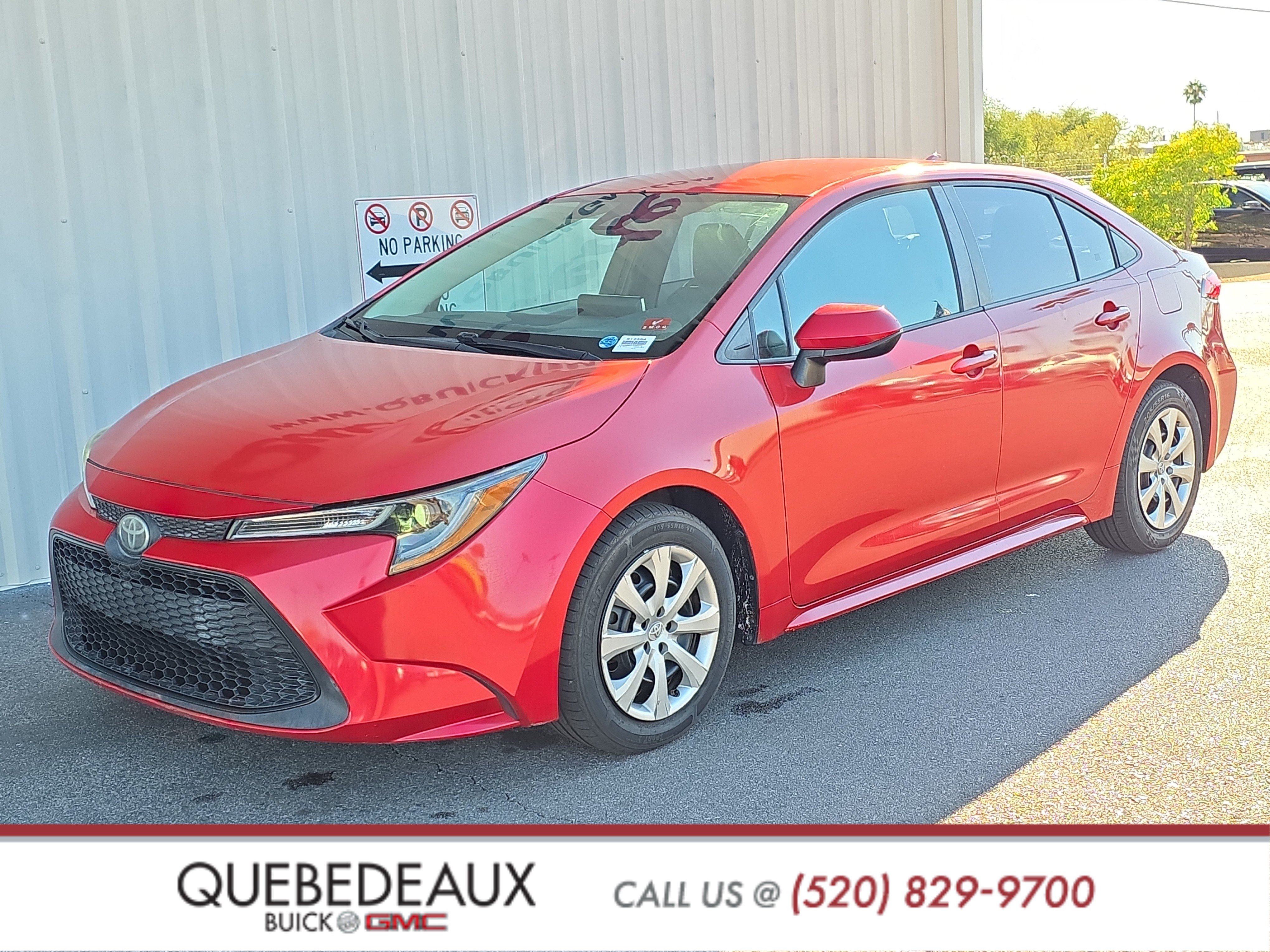 Used 2020 Toyota Corolla LE FWD image 3
