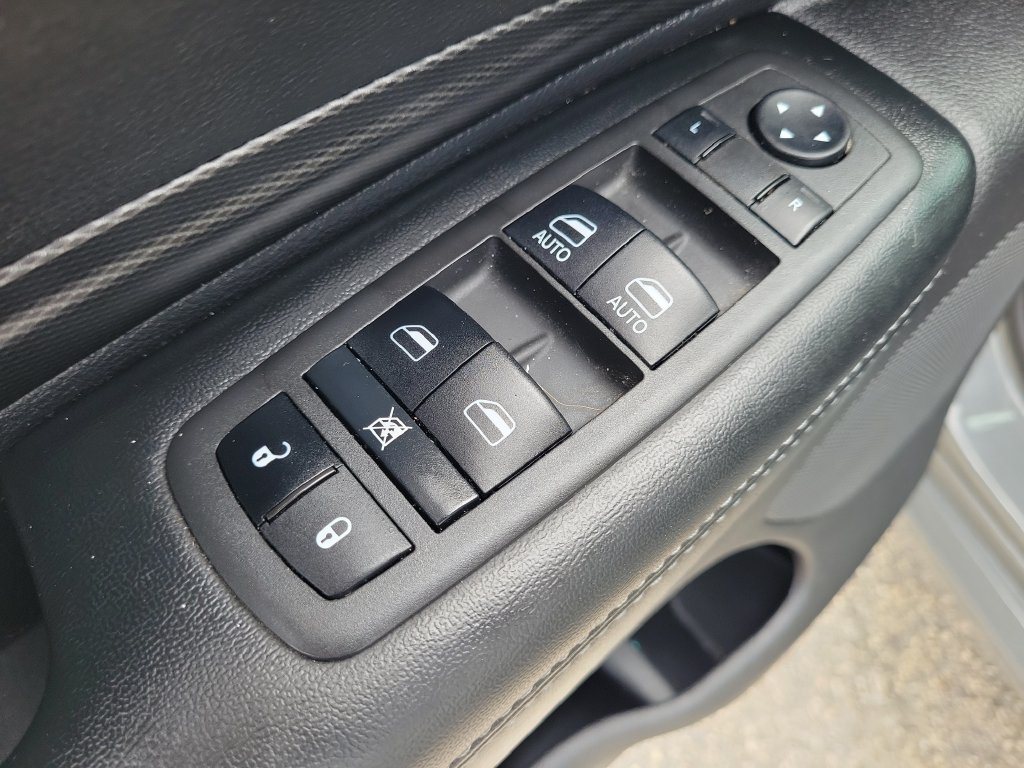 Used 2022 Dodge Durango GT RWD image 14