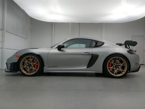 Certified 2025 Porsche 718 Cayman GT4 RS RWD image 2