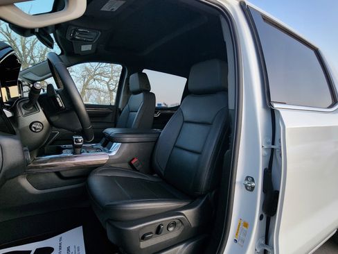 Certified 2025 Chevrolet Silverado 1500 LTZ image 10