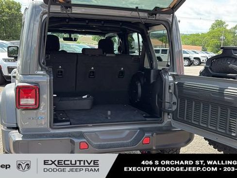 Used 2023 Jeep Wrangler Unlimited w/ Sun & Screen Package AWD/4WD image 26
