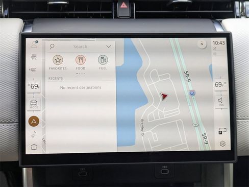 New 2025 Land Rover Discovery Sport Dynamic SE image 24