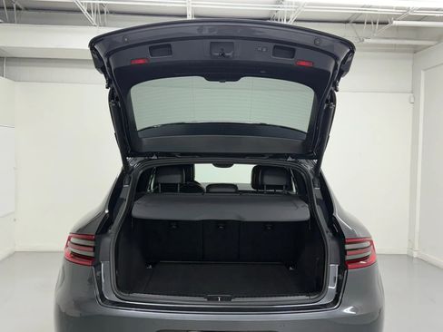Used 2018 Porsche Macan S image 42
