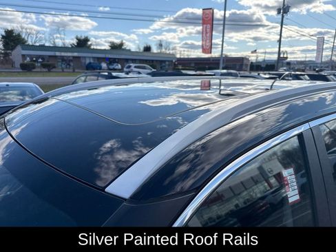 Used 2023 Nissan Rogue SV w/ SV Premium B Package image 18