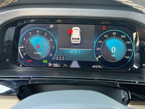Used 2024 Volkswagen Atlas Cross Sport SE w/ Panoramic Sunroof Package FWD image 40