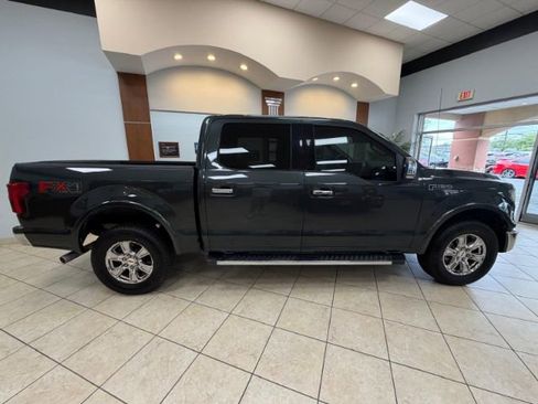 Used 2015 Ford F150 Lariat w/ Equipment Group 502A Luxury AWD/4WD image 9