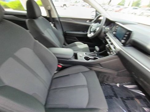 Used 2022 Kia K5 LXS FWD image 18