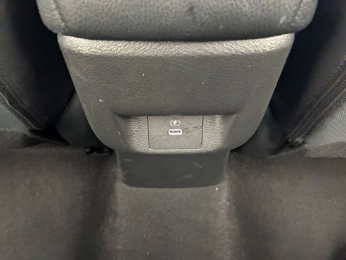 Used 2025 Nissan Versa SV FWD image 28