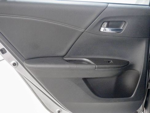 Used 2016 Honda Accord Sport image 36