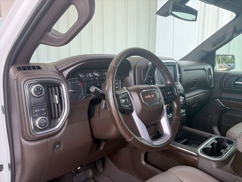 Used 2019 GMC Sierra 1500 SLT RWD image 10