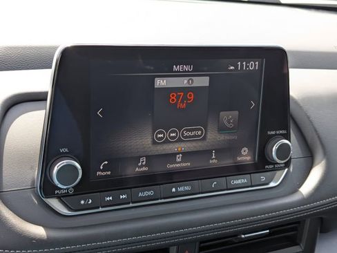 Certified 2025 Nissan Rogue SV w/ SV Premium Package image 23