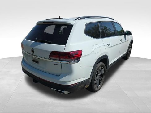 Used 2023 Volkswagen Atlas SE w/ Black Wheel Package AWD/4WD image 6