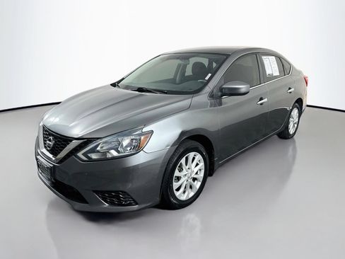 Used 2018 Nissan Sentra SV FWD image 3