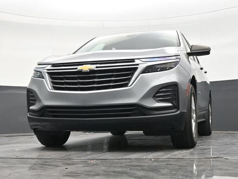 Used 2024 Chevrolet Equinox LS FWD image 27