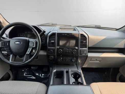 Used 2019 Ford F150 XLT w/ Equipment Group 302A Luxury AWD/4WD image 12