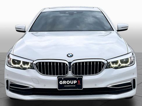 Used 2019 BMW 530i w/ Luxury Package RWD image 4