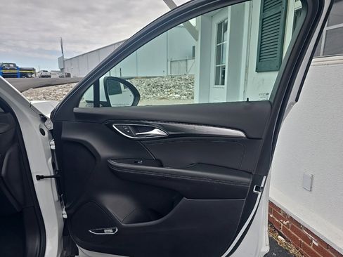 Used 2024 Buick Envision Preferred image 23